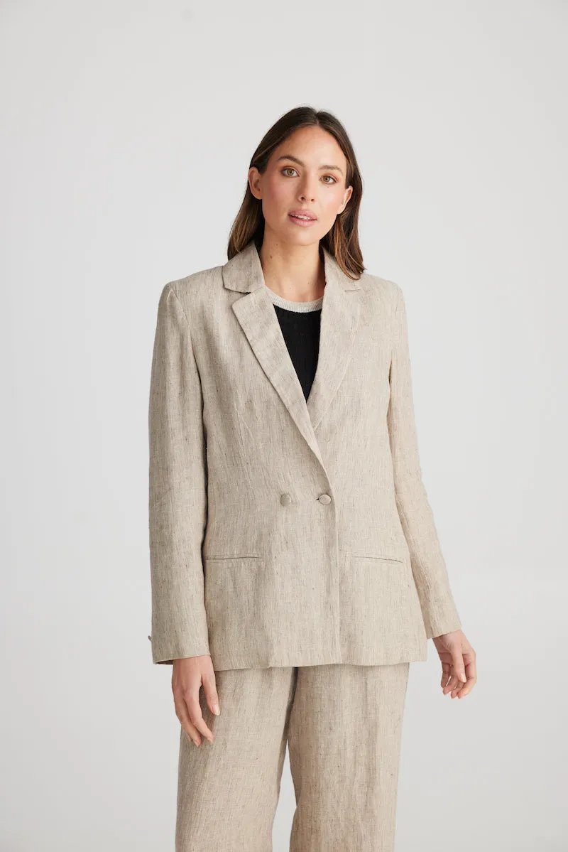 Adel Blazer, Natural