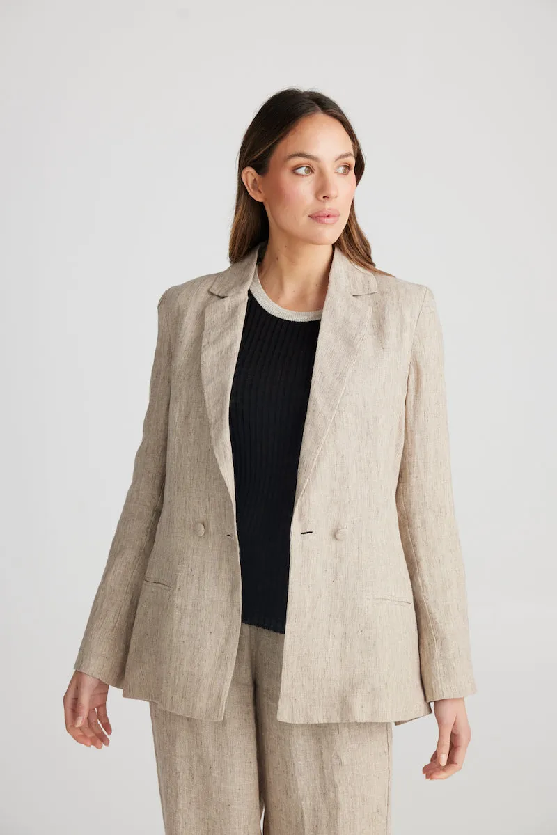 Adel Blazer, Natural