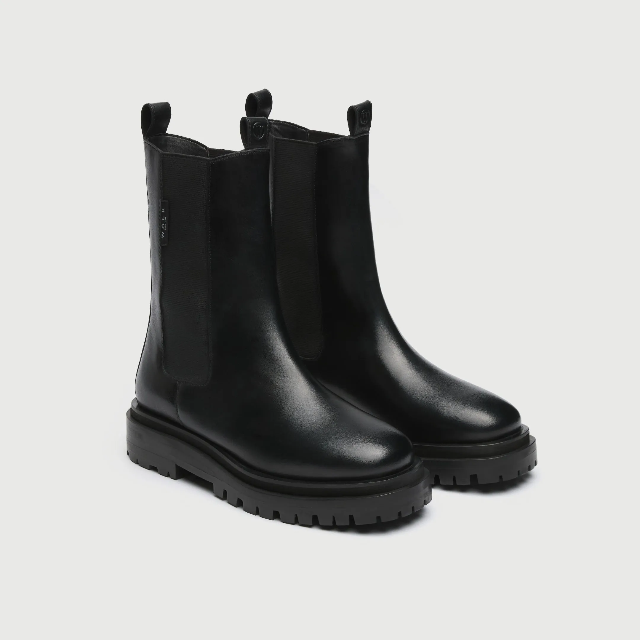 Dana Chelsea Boot