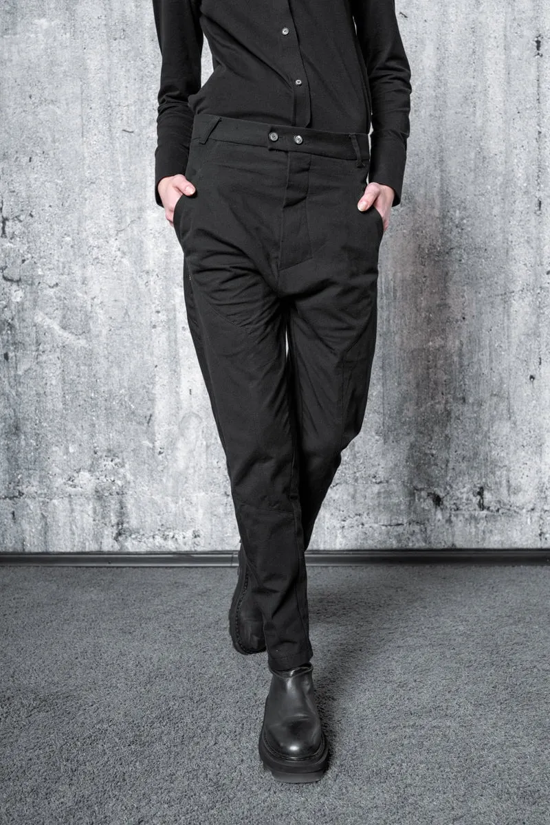 eigensinnig wien | Walking Man | Schwarze Low Crotch Pants aus japanischer Baumwolle