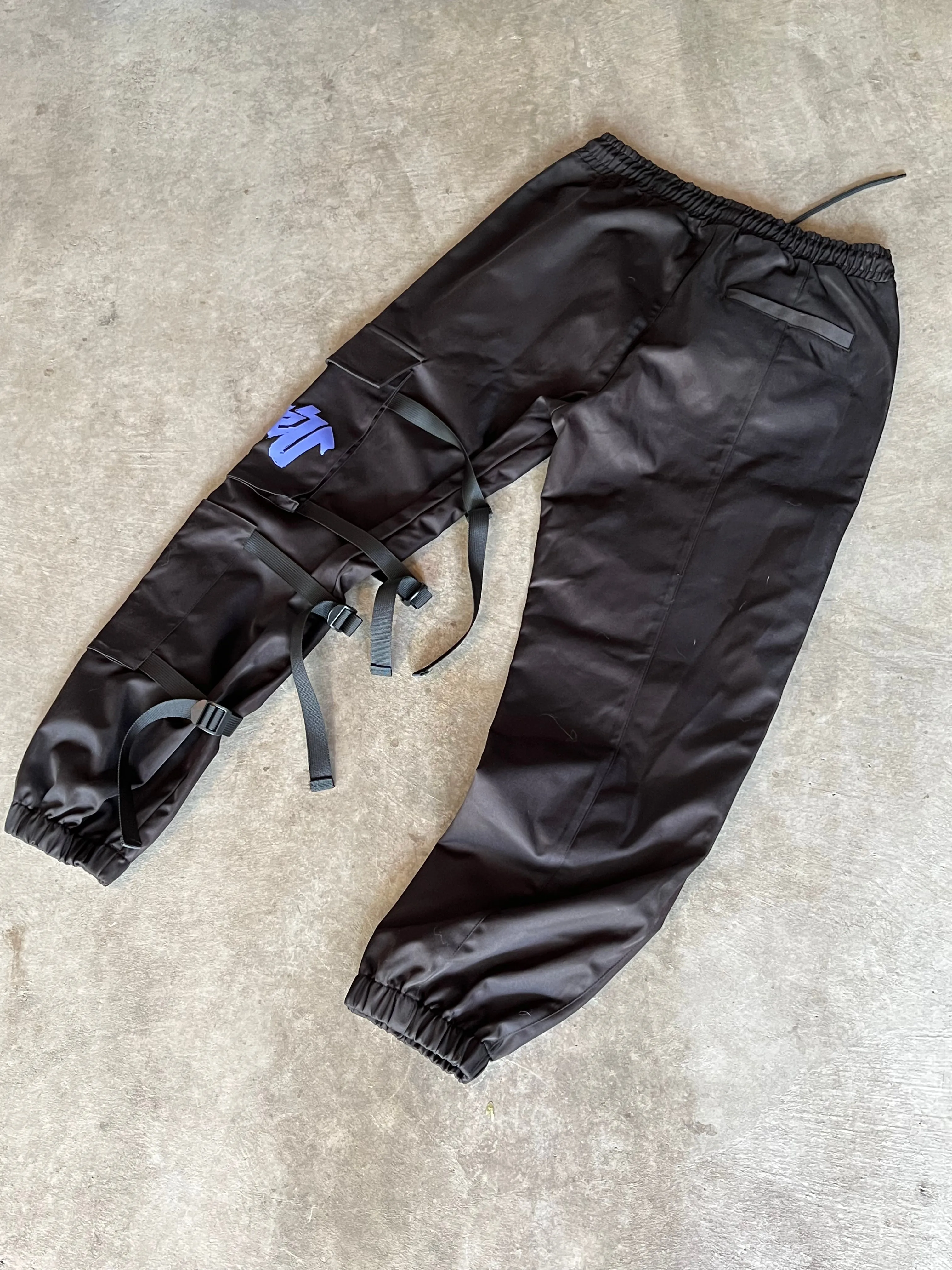 FEMTO TECHWEAR JOGGERS - SMALL