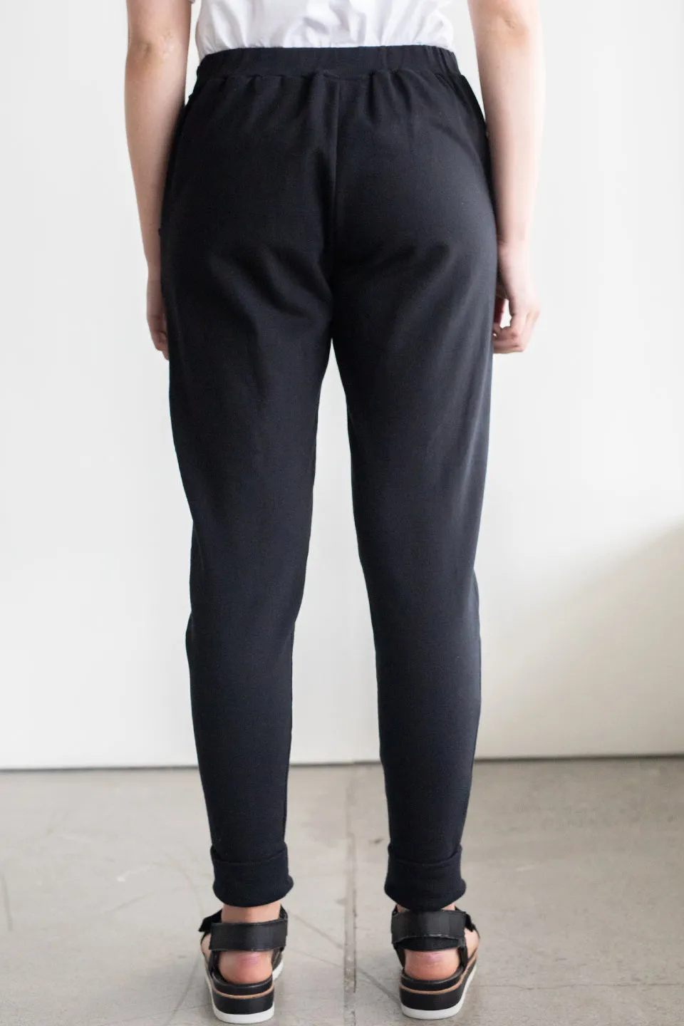 Halo Relaxed Black Belted Pant