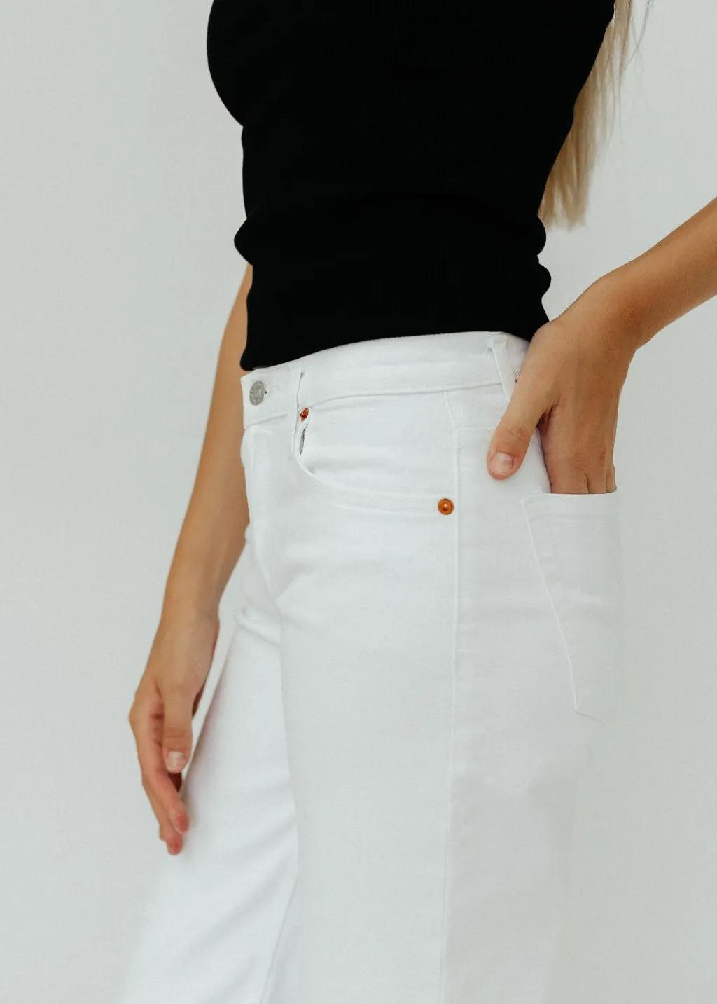 Re/Done Mid Rise Wide Leg Crop Denim in White