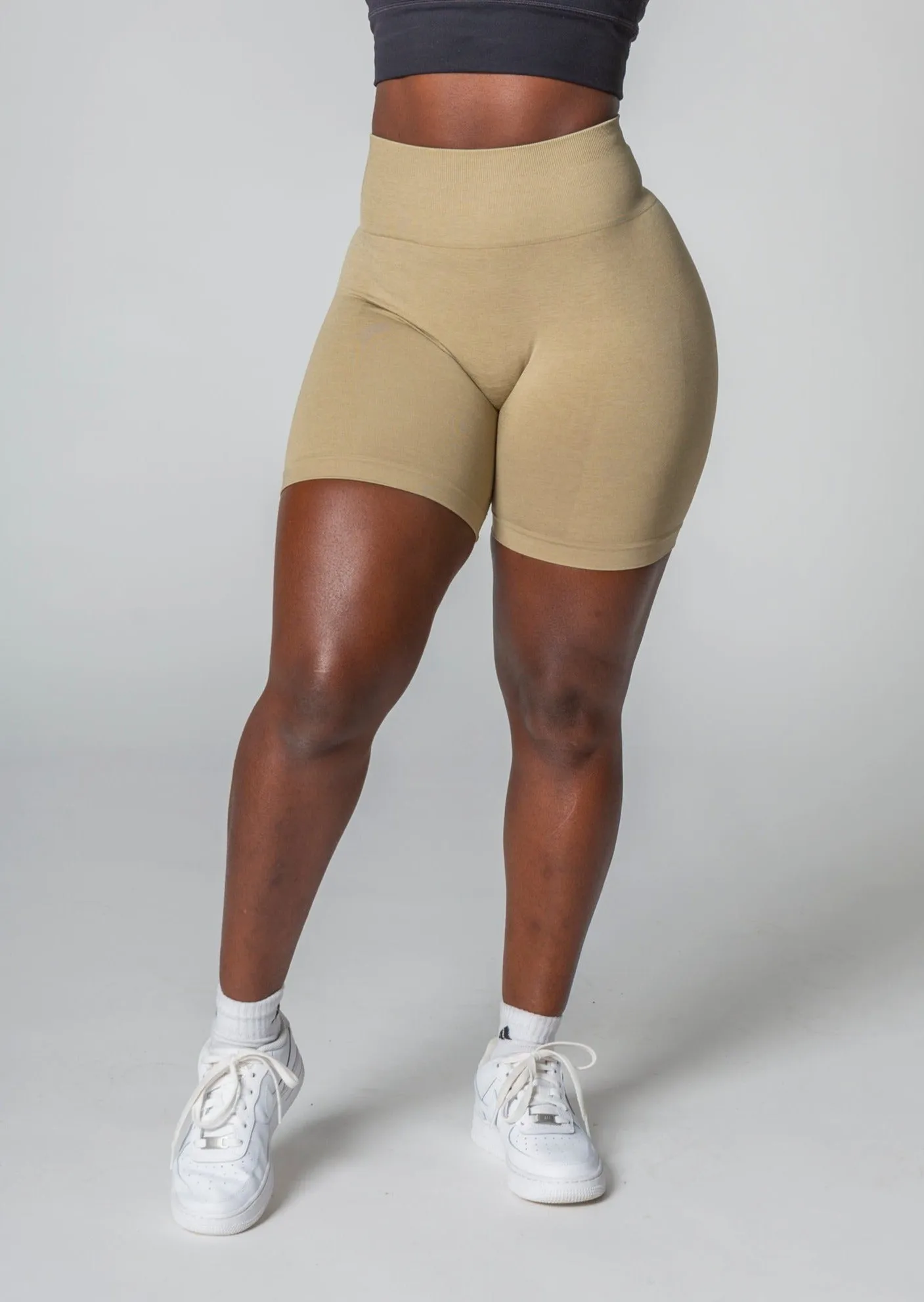 REVIVAL Seamless Scrunch Shorts