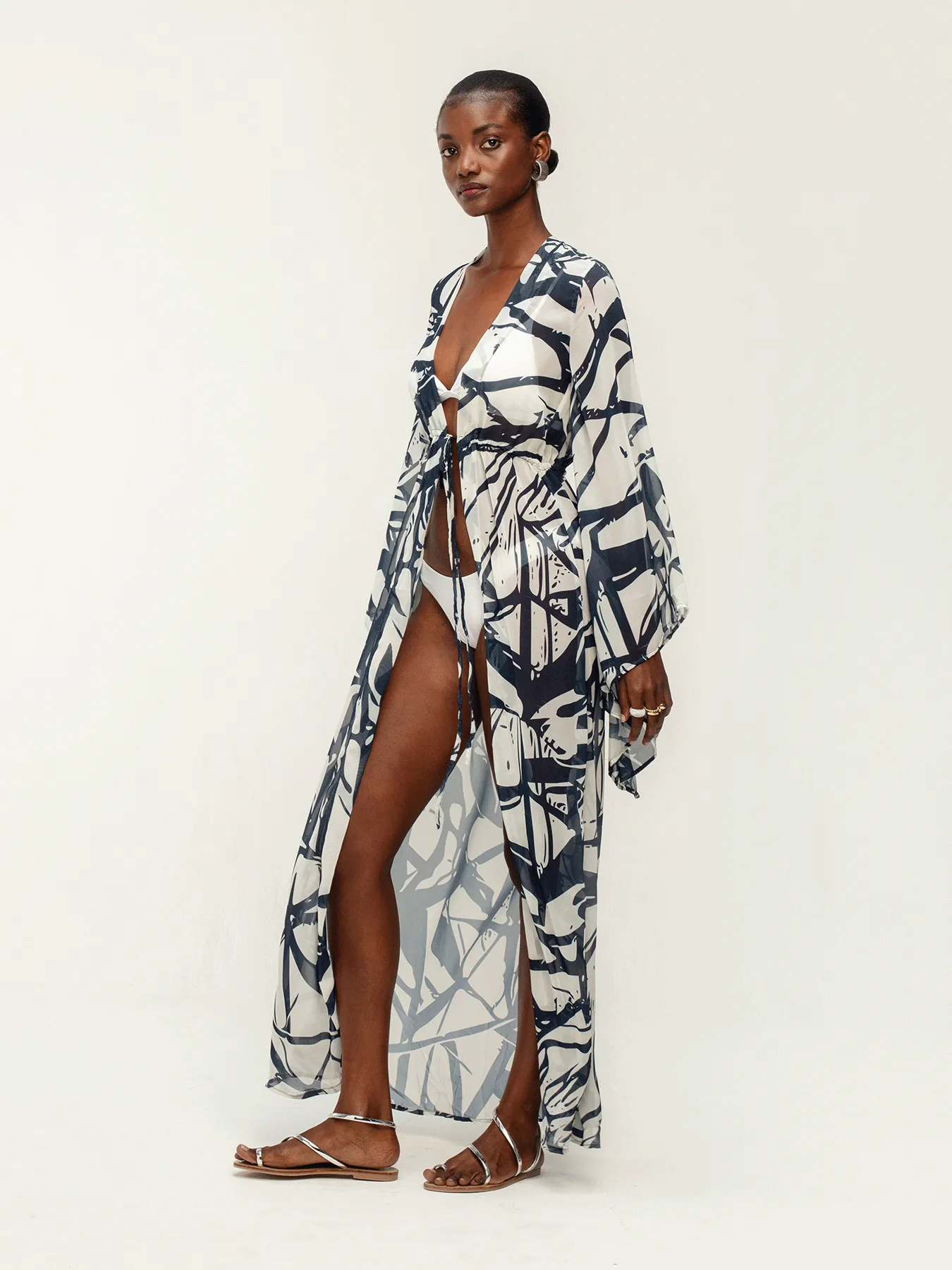 Navy Tao Sirene Kimono with Elegant Design